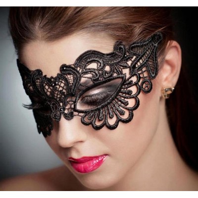 Черна BDSM маска от плетена дантела mysterious eyes