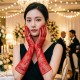 Червени дантелени ръкавици с флорален мотив
