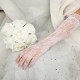 Бели дантелени ръкавици с флорален мотив